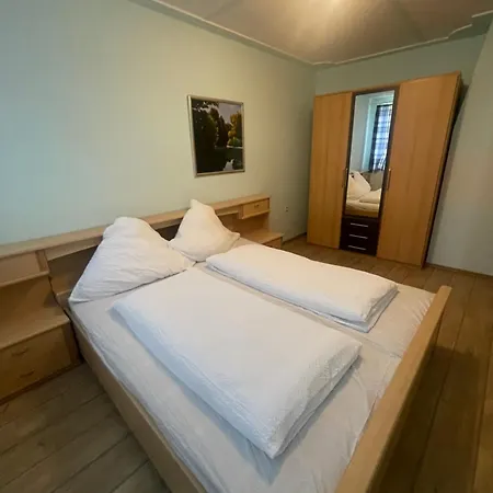 1 Apartment